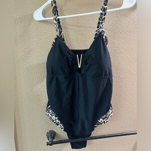 One pice swimsuit size xL